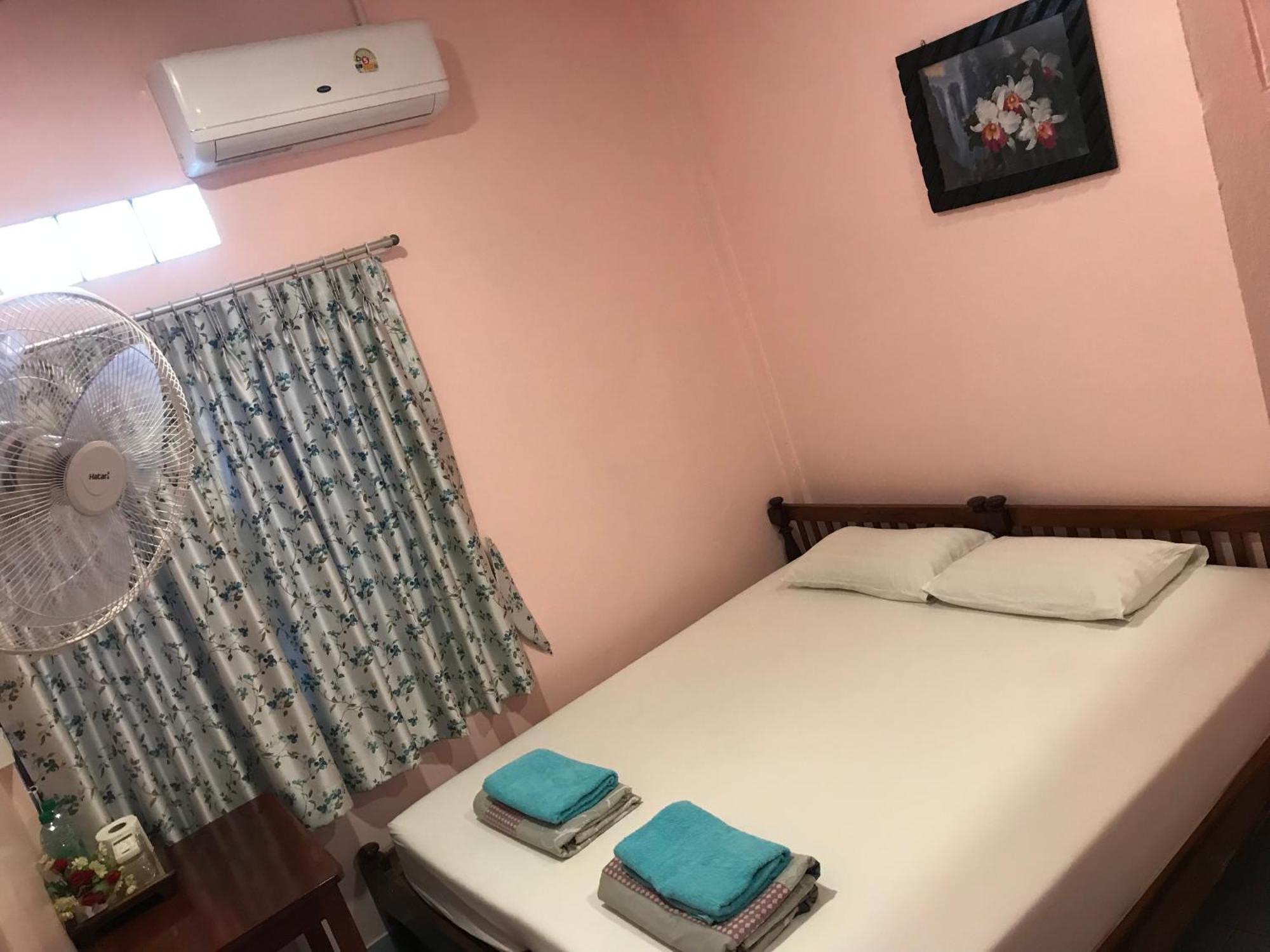 Vitoonguesthouse2Fanrooms & Aircondition Sukhothaï Extérieur photo
