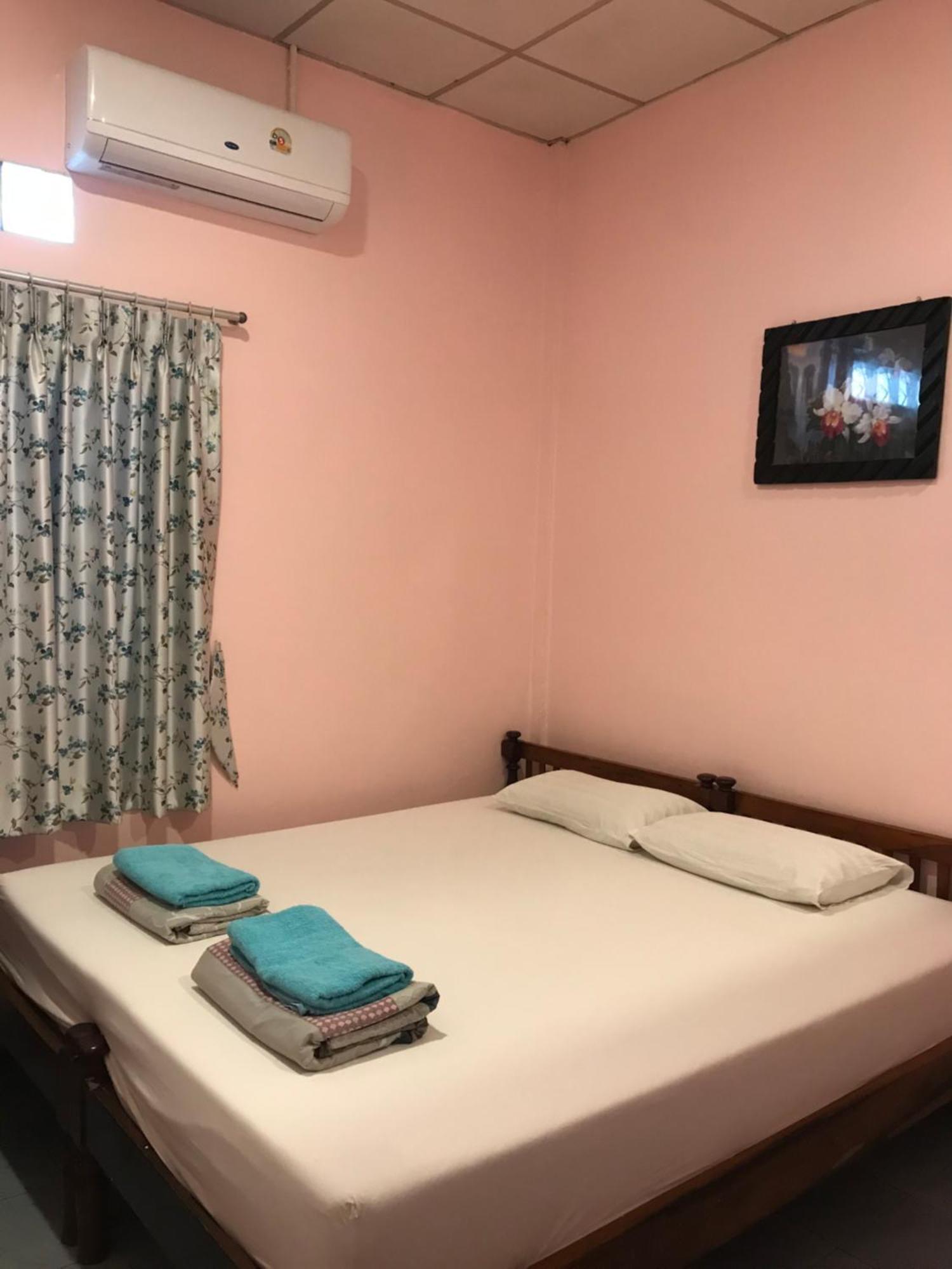 Vitoonguesthouse2Fanrooms & Aircondition Sukhothaï Extérieur photo