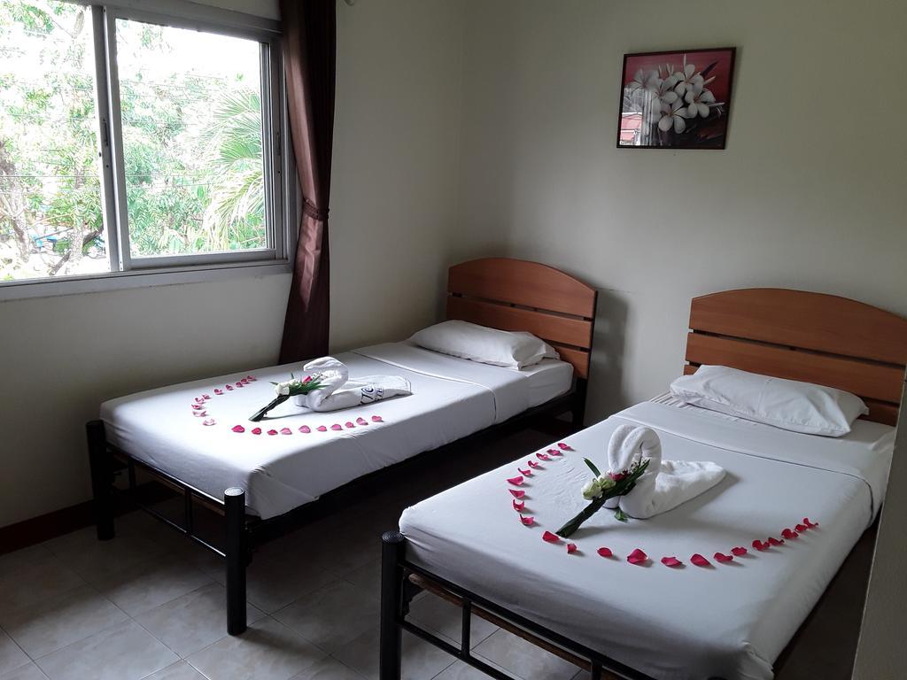 Vitoonguesthouse2Fanrooms & Aircondition Sukhothaï Extérieur photo