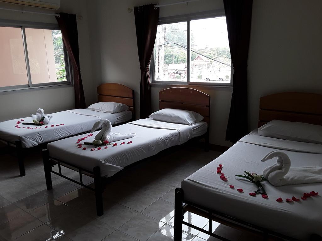 Vitoonguesthouse2Fanrooms & Aircondition Sukhothaï Extérieur photo